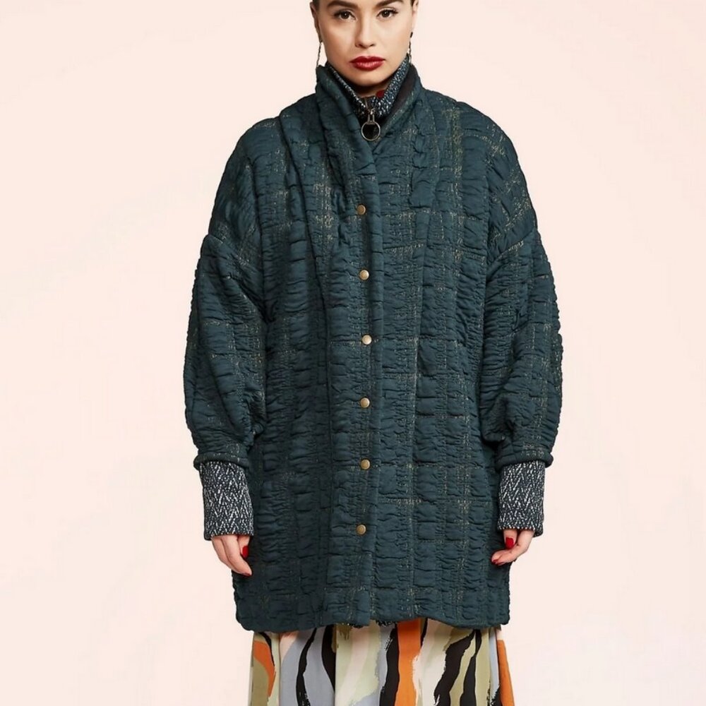 HISHKA coat by Melow Design